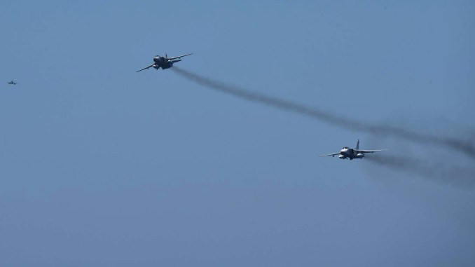 Thuyền trưởng tàu Evertsen George Pastour nói với báo chí: “Evertsen đang đi trong vùng biển quốc tế. Không có lý do gì cho những hành động hung hăng của họ. Mặc dù vậy, các cuộc tấn công giả vẫn tiếp tục trong vài giờ. Đó là hành vi vô trách nhiệm và không an toàn trên biển”.