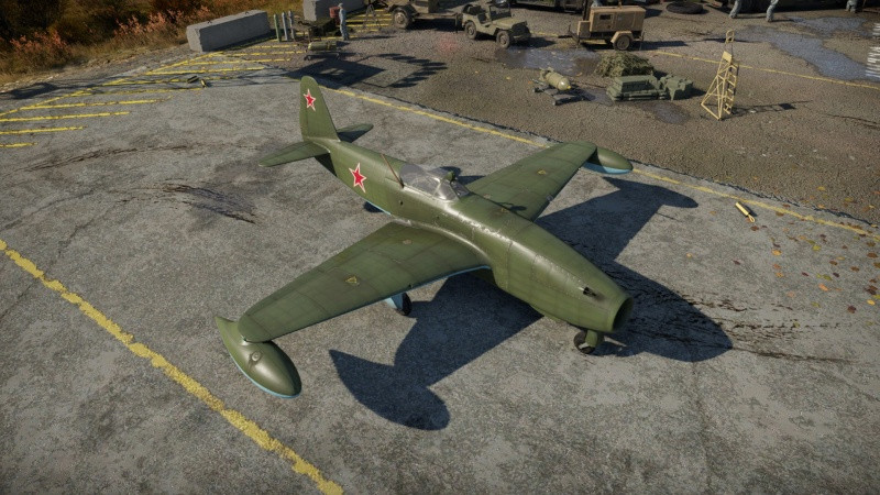 Loạt máy bay chiến đấu phản lực đầu tiên Yak-15 và Yak-17, do động cơ yếu nên tính năng tác chiến còn thua kém cả loại máy bay cánh quạt sử dụng vào thời kỳ cuối Chiến tranh Thế giới 1. Tiêm kích MiG-9 chế tạo sau đó cũng không khiến các nhà lãnh đạo và giới chỉ huy quân sự hài lòng do vấn đề động cơ.