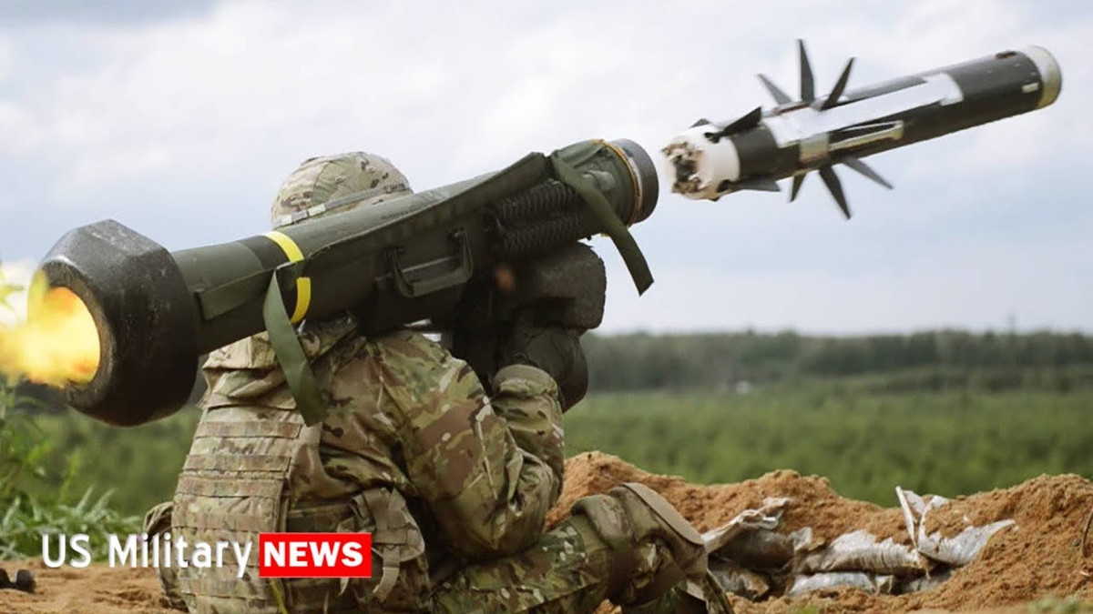 Trước đó không lâu, Ukraine đã đặt hy vọng gần như tương tự vào tên lửa chống tăng Javelin mua của Mỹ. Nhưng sau đó, những phân tích của "chuyên gia" đã bị lãng quên nhanh chóng, như tin tức trên mạng xã hội; và bây giờ, mọi "lời khen" đã chuyển sang UAV TB-2.