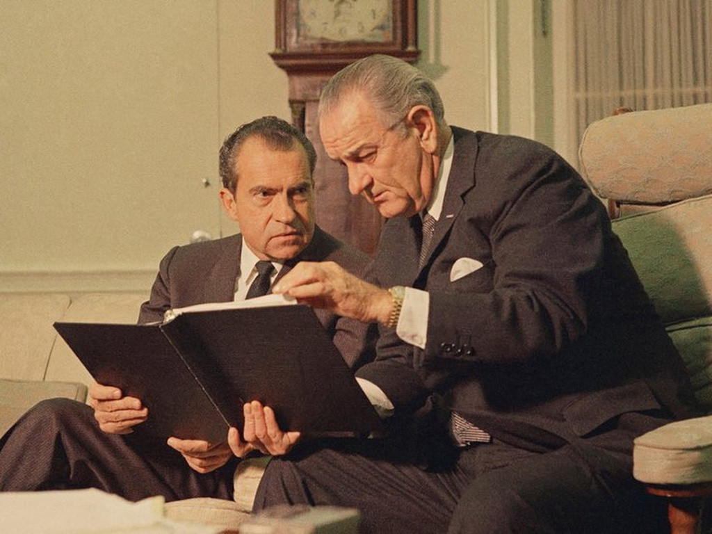 Tổng thống Nixon nói với ông: "Không trả đũa nhanh chóng và mạnh mẽ về vụ Triều Tiên tấn công máy bay EC-121 đã là sự quyết định sai lầm nghiêm trọng nhất trong thời gian tôi làm tổng thống, kể cả Watergate".