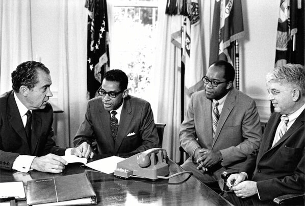 Lý do là Tổng thống Mỹ Richard Nixon và các cố vấn bất đồng về cách phản ứng với Triều Tiên sau vụ việc, nên cuối cùng ông quyết định không tiến hành vụ tấn công hạt nhân. Vừa mới nhậm chức, Tổng thống Nixon bị hai giới hạn. Thứ nhất, ông e ngại nếu dùng biện pháp quân sự nhanh chóng và mạnh mẽ sẽ dẫn tới nguy cơ của một cuộc chiến lan rộng.