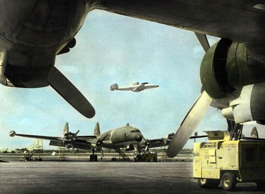 Vài giờ sau khi xảy ra vụ bắn hạ chiếc EC-121, biên đội tiêm kích F-4 trực chiến đóng tại căn cứ không quân Kunsan, Hàn Quốc nhận lệnh xuất kích