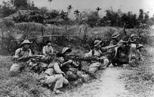 Ngay trong ngày 11/11, đặc công của Sư đoàn 9 đã liên hệ với lực lượng bộ đội địa phương, tổ chức theo dõi sự di chuyển của chúng và ra mệnh lệnh cho các đơn vị hiệp đồng chặt chẽ, tấn công địch ngay trong đêm ngày 11, rạng ngày 12/11/1965.