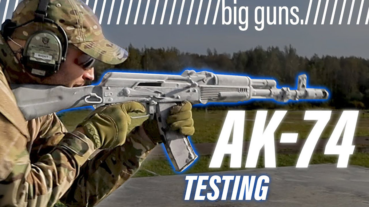 Hãy cùng nhìn lại quá trình thử nghiệm khẩu AK-74M cổ điển, khẩu súng trường tấn công chính của Nga đã được đưa vào sử dụng trong 50 năm qua. Trước khi được quân đội Liên Xô chấp nhận, nguyên mẫu của nó đã liên tiếp trải qua các cuộc thử nghiệm này.