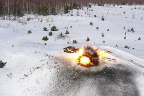 Với góc chạm của đầu đạn với mục tiêu ở góc 90 độ, tên lửa Vihr-1 có thể xuyên thủng 1.500 mm thép đồng (RHA); với sức công phá như vậy, tên lửa Vihr-1 thừa sức phá hủy được những bộ giáp tiên tiến nhất, mà con người chế tạo được cho xe tăng chủ lực.