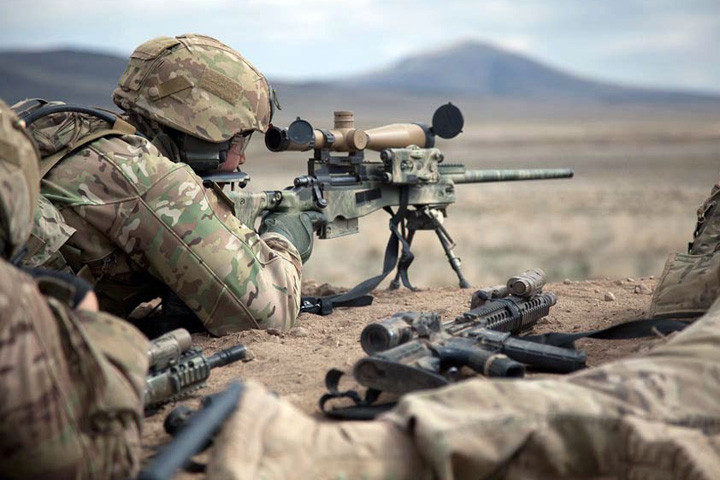 Soi trang bị của một lính biệt kích thuộc Lữ đoàn 75 của Mỹ Soi trang bi cua mot linh biet kich thuoc Lu doan 75 cua My