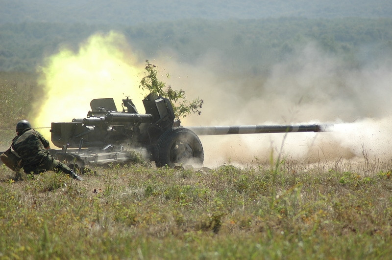 Các vũ khí chống tăng còn lại, kể cả ĐKZ SPG-9 với đạn chống tăng PG-9 và PG-9S; tên lửa 9M117 Kustet, được phóng qua nòng pháo của pháo chống tăng 100 mm 2A29; tên lửa của tổ hợp Fagot, Konkurs-M và Kornet-E có thể tiêu diệt tất cả MBT của Ukraine, nếu tiến công từ bên sườn và phía sau.