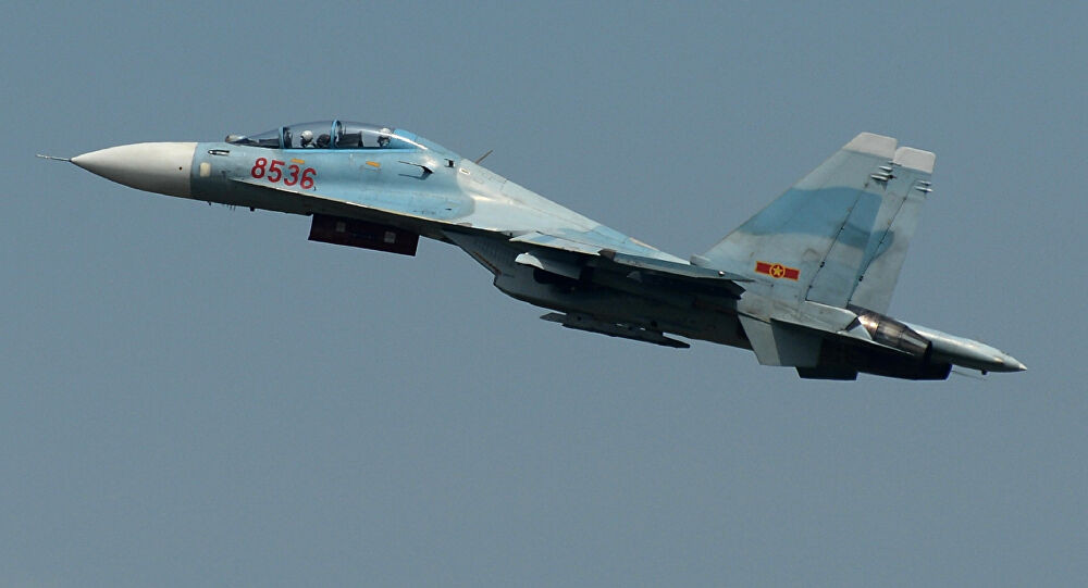 Su-27PU cũng có thể được sử dụng như một máy bay cảnh báo sớm và chỉ huy trên không (AWACS), với người lái sau sẽ sử dụng radar và hệ thống kết nối dữ liệu để kiểm soát những máy bay chiến đấu khác.