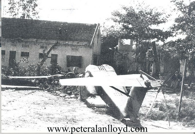 Nhóm đặc nhiệm Mỹ đã dùng loa kêu gọi tù binh phá trại giam, đánh phá một số mục tiêu, cắt thông tin liên lạc hòng ngăn chặn lực lượng chi viện của đối phương. Chiếc trực thăng biệt danh "Quả táo số một", đã đổ bộ nhầm xuống Trường Đảng của tỉnh Sơn Tây, trước khi rút ra ngoài, lính biệt kích Mỹ đã xả súng bắn và đốt phá cơ sở.