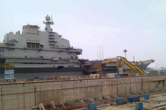 Ji Shengde đề xuất để Xu đứng lên mua Varyag với tư cách là một công ty tư nhân, bề ngoài là để làm một sòng bạc để tránh bị giám sát không mong muốn. Sau đó, Quân đội Trung Quốc có thể sử dụng cho mục đích riêng của họ, khi Varyag về đến Trung Quốc.