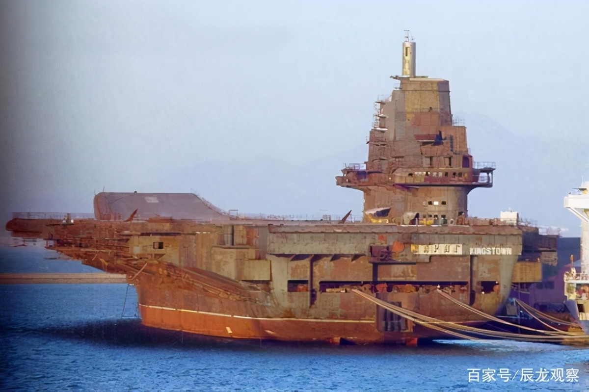 Nhưng trớ trêu thay, một nhà phân tích của Tạp chí quốc phòng Jane's, khi được tờ Washington Post phỏng vấn vào thời điểm đó, khẳng định chắc nịch rằng, Hải quân Trung Quốc “dù có muốn”, cũng sẽ không thể sử dụng được tàu Varyag, do tình trạng hư hỏng và chưa hoàn thiện của nó.