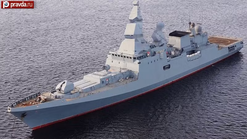 Hải quân Nga đang ngày càng dựa vào một lớp tàu chiến mặt nước hạng nặng, có thể được trang bị để thực hiện các vai trò khác nhau tùy thuộc vào kho vũ khí tên lửa của họ. Việc đưa vào trang bị một lớp tàu khu trục mới, được cho là hiệu quả hơn so với các tàu sân bay mới, sẽ giúp hải quân Nga trở lại vị thế của một cường quốc hải quân lớn. Nguồn ảnh: Theo BMDP. 