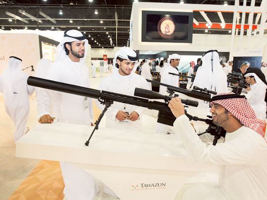 Cũng theo ông Sinichkin, Tavazun sản xuất các phiên bản sửa đổi của súng trường bắn tỉa DVL-10 của Nga, chuyên dùng chiến đấu trong các chiến trường đô thị. Loại vũ khí này được gọi là CSR-308 và khác với vũ khí của Nga, ở chỗ tăng khả năng chống bụi cát; khác hẳn với súng bắn tỉa của châu Âu, rất nhạy cảm với bụi bẩn.