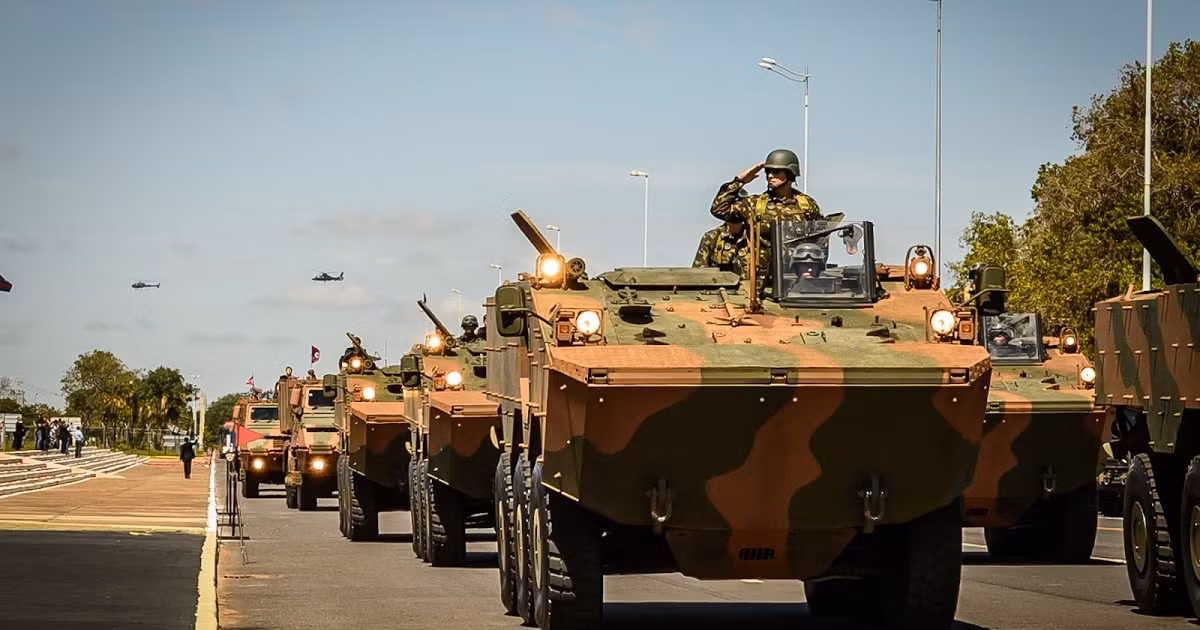 Xe bọc thép VBTP-MR đang được chế tạo hàng loạt, phần lớn là phục vụ trong biên chế quân đội Brazil. VBTP-MR cũng cạnh tranh với các mẫu xe bọc thép nước ngoài và đã giành chiến thắng trong một số cuộc đấu thầu, sản phẩm này đã chứng minh được giá trị của nó.