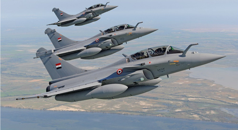 Trong suốt hơn 30 năm thực hiện đối tác quốc phòng với Mỹ, Mỹ chỉ coi Ai Cập là “đồng minh hạng hai”, khi từ chối cung cấp cho Ai Cập những máy bay chiến đấu hạng nặng và vũ khí tiến công tầm xa, để giúp đồng minh Israel luôn chiếm thế “thượng phong” trong khu vực.