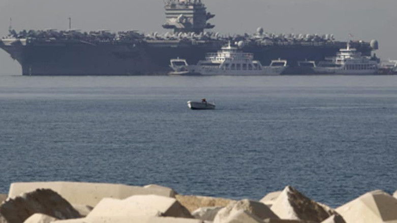 Tin tức đầu tiên là tàu sân bay của Mỹ vẫn đang hoạt động cực kỳ tích cực, ở ngoài khu vực Ấn Độ Dương và máy bay chuyển tiếp liên lạc hàng không E-11A của Mỹ vẫn đang liên tục bay qua Vịnh Ba Tư. Ảnh: Tàu sân bay USS John C. Stennis của Mỹ tại Vịnh Ba Tư - Nguồn: Hải quân Mỹ.