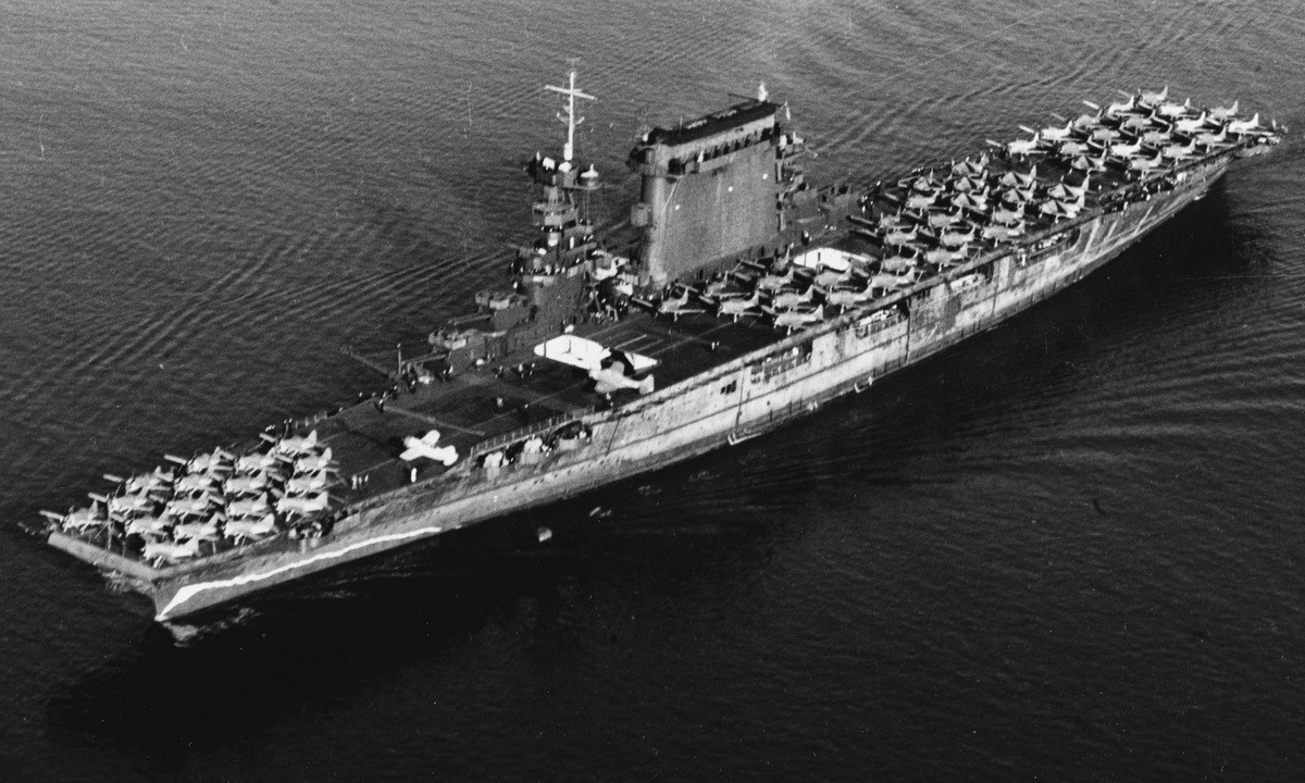 Người Nhật đã sớm nhận thấy tiềm năng to lớn của tàu sân bay trong việc triển khai chiến đấu ở những khu vực xa xôi. Đánh chìm tàu sân bay có ý nghĩa rất quan trọng, trong việc ngăn chặn sức mạnh của đối phương. Họ đã thực hiện ý đồ tiêu diệt đội tàu sân bay Mỹ trong cuộc đột kích vào Trân Châu Cảng năm 1941.
