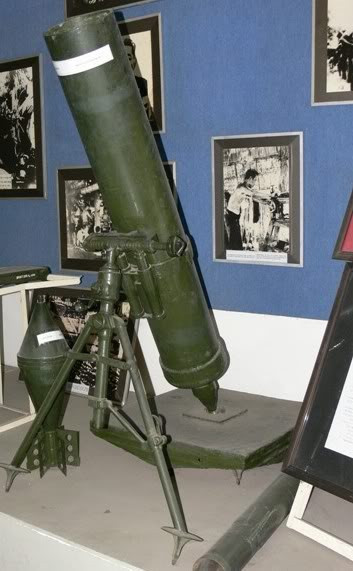 Ngành Quân giới Việt Nam đã sản xuất rất nhiều kiểu súng cối với nhiều cỡ nòng khác nhau, nhưng về cơ bản có 5 kiểu chính, đó là các mẫu súng cối 50,8 mm, 60 mm, 81 mm, 120 mm, 187 mm. Đặc biệt là súng cối 187 mm, sản xuất bằng vỏ bình oxy, đạn nặng 30 kg, tầm bắn 2.000 m, trang bị cho các đơn vị bộ binh chủ lực.