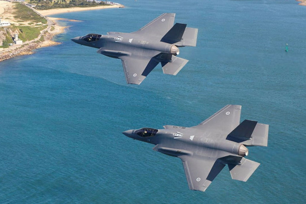 Ông Kendall cũng thừa nhận rằng, có một vấn đề gây tranh cãi về số lượng mua F-35 và ông cho rằng, điều thực sự nên làm lúc này là giảm chi phí và duy trì tốc độ mua máy bay F-35 một cách hợp lý.