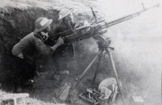 Đại liên DShK M1938 do Shpagin phát triển dựa trên mẫu đại liên DK của Degtyarov, được chấp nhận đưa vào biên chế của Hồng quân Liên Xô năm 1938. DShK được quân đội Liên Xô sử dụng rộng rãi trong chiến tranh thế giới 2 với nhiều phiên bản cho bộ binh, phòng không, gắn trên xe cơ giới, tàu thuyền. 