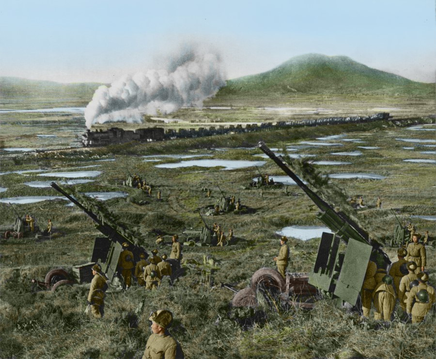 Thỏa thuận xác định rằng, Liên Xô sẽ cung cấp cho Trung Quốc khoản vay 1,235 tỷ rúp, để mua thiết bị quân sự, đạn dược và thiết bị đường sắt mà Trung Quốc cần trong cuộc "Kháng Mỹ viện Triều".