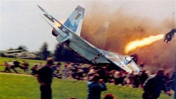 Khi chiếc MiG-29 hoàn toàn rơi vào trạng thái thất tốc, không thể cải bằng, phi công Kovochul buộc phải bật ghế phóng dù K-36, nhảy dù thành công; chiếc MiG-29 đâm đầu xuống đất nổ tan tành, trước sự chứng kiến của hàng trăm ống kính phóng viên. 