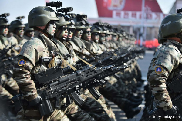 Cuối cùng, Cục Trinh sát duy trì bốn tiểu đoàn trinh sát độc lập, được đào tạo và có tổ chức cao, các tiểu đoàn này biên chế khoảng 500 quân, được huấn luyện để dẫn đường cho các đơn vị bộ binh, vượt qua đường giới tuyến DMZ, với nhiều chướng ngại vật nguy hiểm.