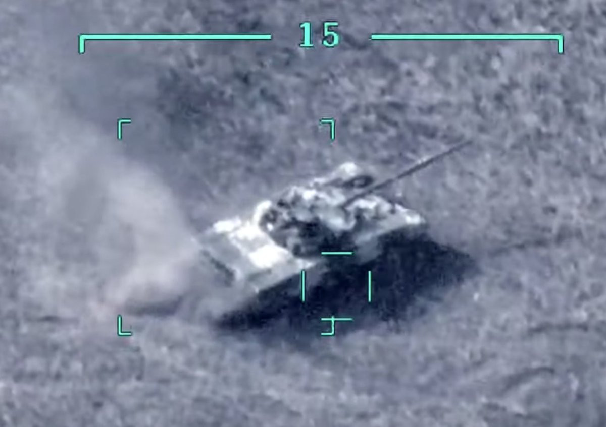 Mối đe dọa của máy bay không người lái đối với xe bọc thép chỉ mới xuất hiện gần đây. Trong những năm qua, đã có nhiều trường hợp máy bay không người lái thả chất nổ hoặc tấn công liều chết dưới hình thức Kamikaze ở Ukraine, Libya, Iraq và Syria. 