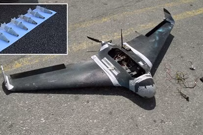 Cũng trong năm 2017, một máy bay không người lái của IS đã thả một quả bom nhỏ vào một chiếc xe tăng của quân đội Iraq, giết chết viên chỉ huy đứng bên ngoài cửa sập của xe. 