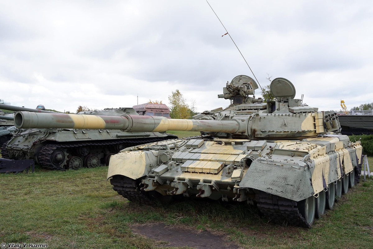 Bảo tàng Kỹ thuật Tolyatti là một trong những bảo tàng Kỹ thuật và Quân sự lớn nhất nước Nga. Bảo tàng được thành lập năm 2001 bởi nhà máy AvtoVAZ. Nơi đây hội tụ những loại tăng thiết giáp, phương tiện kỹ thuật mạnh mẽ hàng đầu một thời của Liên Xô. Tuy vậy, do thiếu kinh phí và thiếu sự chăm sóc, bảo trì do đó phần lớn các hiện vật tại bảo tàng đang bị xuống cấp trầm trọng.