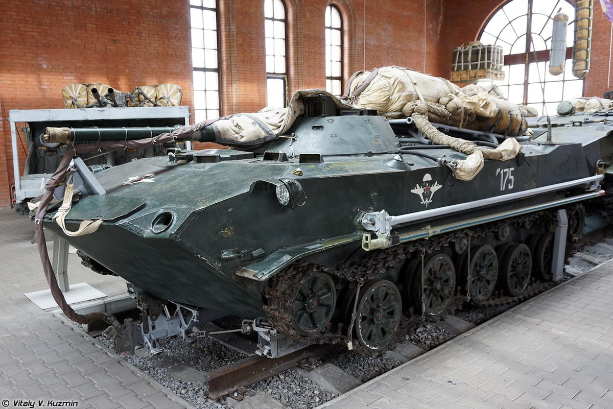 Một chiếc xe thiết giáp nhảy dù BMD-1P dành cho lực lượng đổ bộ đường không VDV. Có thể thấy chiếc xe trong tình trạng vô cùng tồi tệ.