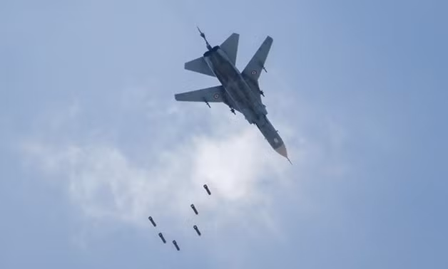 Đã có từ 6-18 chiếc Su-24 đã được triển khai vào nhiều thời điểm khác nhau ở Syria. Vũ khí chủ yếu là 4 quả bom phá nặng 250 hoặc 500 kg, hoặc bom chùm RBK-500 và bom xuyên bê tông BETAB-500, để đánh sập các boongke dưới lòng đất, hoặc phá sập các tòa nhà chung cư nhiều tầng.