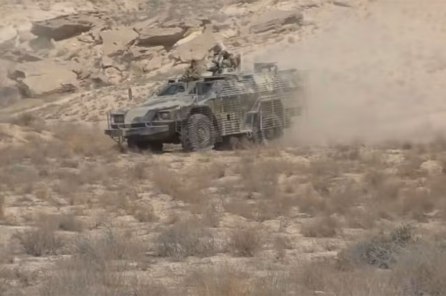 Vystrel có thể vượt chướng ngại vật cũng như xe tăng T-80, xe đã được thử nghiệm ở các khu vực núi, cũng như trên các cao nguyên cao tới 4.500m, nơi chúng hoạt động rất tốt trong điều kiện nhiệt độ từ -45 đến +50 độ C. Chúng cũng chịu được độ ẩm cao lên đến 98% và tốc độ gió lên đến 30 mét/giây. Nguồn ảnh: RBTH.