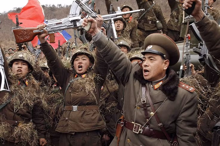 Chính phủ Syria đã nhiều lần cảm ơn Triều Tiên vì sự hỗ trợ dành cho ngành y tế của họ kể từ khi chiến tranh bùng nổ, để giúp giảm bớt cuộc khủng hoảng nhân đạo ở đó. Hơn nữa, một số báo cáo chỉ ra rằng Triều Tiên đã điều quân đội trên bộ đến chiến trường Syria để trực tiếp hỗ trợ Damascus.