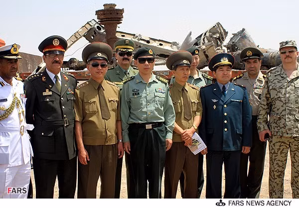  Quân đội Triều Tiên từ lâu đã duy trì quan hệ chặt chẽ với Syria và Bình Nhưỡng được cho là đối tác quốc phòng lâu đời và đáng tin cậy nhất của Damascus hiện nay. Triều Tiên đã chiến đấu cùng Syria trong tất cả các cuộc chiến lớn kể từ những năm 1970.