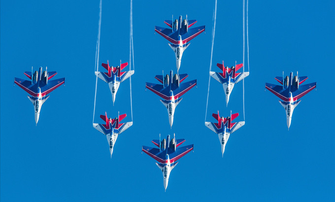 Tuy nhiên, lực lượng quan trọng nhất được triển khai ở Kaliningrad, là phi đội máy bay chiến đấu hạng nặng Su-27 tối tân của Không quân Nga, vốn đã gây ra rắc rối đáng kể cho NATO trong nhiều năm.