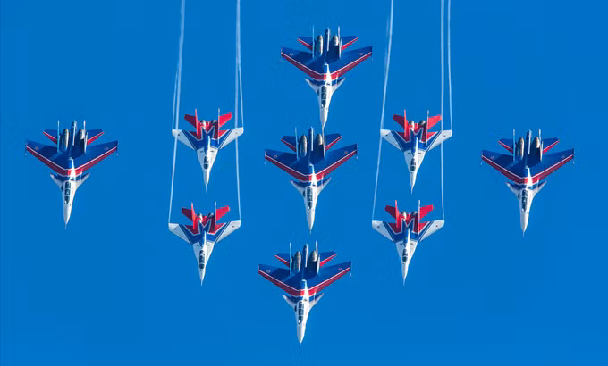 Tuy nhiên, lực lượng quan trọng nhất được triển khai ở Kaliningrad, là phi đội máy bay chiến đấu hạng nặng Su-27 tối tân của Không quân Nga, vốn đã gây ra rắc rối đáng kể cho NATO trong nhiều năm.