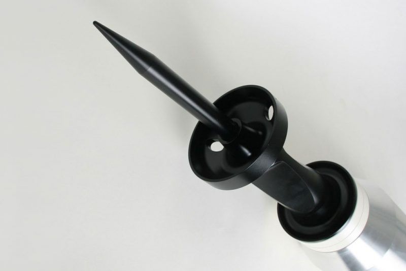 Đức là nhà phát triển đầu tiên của pháo nòng trơn 120mm, được trang bị cho xe tăng Leopard 2 và M1A1 Abrams. Sau đó, người Đức tiếp tục phát triển một loạt đạn tiên tiến cho các loại xe tăng này. Không giống như Nga và Mỹ, tất cả lõi đạn pháo tăng của Đức đều được làm bằng vonfram, vì uranium được cho là quá nguy hiểm cho người sử dụng.