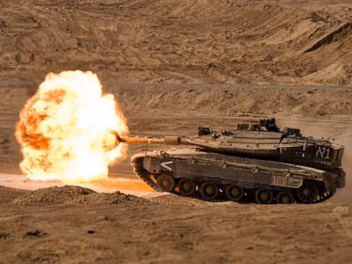 Một quốc gia nhỏ, nhưng khá nổi tiếng trong lĩnh vực công nghiệp quốc phòng là Israel. Israel tham gia vào lĩnh vực phát triển đạn pháo cho xe tăng khá muộn, khi trước kia, hầu hết họ mua từ các đối tác của mình ở nước ngoài.