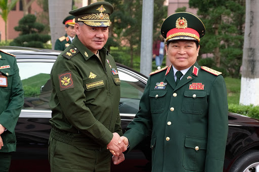 Đây là một thông tin vô cùng vui mừng và hấp dẫn khi lần đầu tiên trong lịch sử, quân đội Nga và Việt Nam cùng phối hợp tổ chức một cuộc diễn tập tăng thiết giáp. Điều này sẽ khiến thúc đẩy mối quan hệ ngoại giao truyền thống vô cùng tốt đẹp giữa quân đội hai nước. Ảnh: Pinterest.