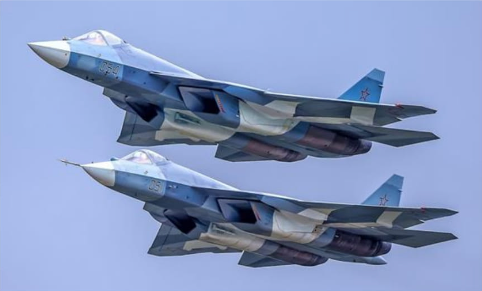 Khi tiêm kích Su-57 đã đi vào giai đoạn thử nghiệm cuối cùng, ngày càng nhiều quốc gia tỏ ra quan tâm đến việc mua chiếc máy bay này, trong đó Algeria đã đặt hàng phi đội đầu tiên của mình để thay thế những chiếc MiG-25 Foxbat thời Chiến tranh Lạnh.