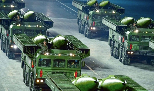 Với mức chính xác cao của tên lửa, những tên lửa chiến dịch của Triều Tiên, không chỉ phá hủy đường băng, mà còn phá hủy cả F-35 trong các nhà chứa máy bay. Đây có lẽ là thông điệp mà Triều Tiên gửi đến Hàn Quốc, sẵn sàng đáp trả đòn tiến công của F-35. Nguồn ảnh: Pinterest.