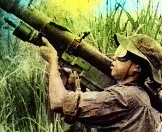 Sau vài tháng được trực tiếp huấn luyện cấp tốc, bởi các chuyên gia Liên Xô, những người lính của Tiểu đoàn 172 hành quân vượt Trường Sơn; ngay sau khi đặt chân đến chiến trường, những người lính tên lửa A-72 đã trở thành nỗi "kinh hoàng" của không quân đối phương.