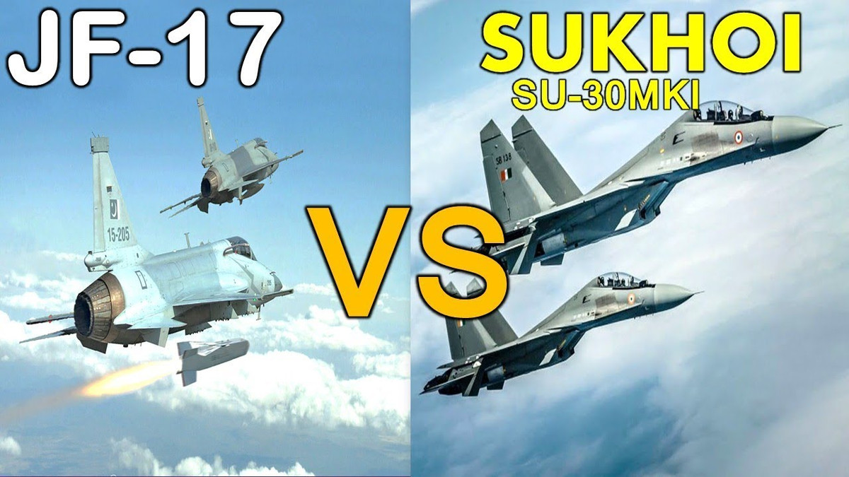 Pakistan cho rằng, khả năng hoạt động của JF-17 tương đương với chiến đấu cơ Su-30MKI, MiG-29 và Mirage 2000 của địch thủ Ấn Độ. Tuy nhiên, do JF-17 là máy bay chiến đấu giá rẻ, chủ yếu sử dụng hệ thống vũ khí và điện tử hàng không chất lượng thấp, nên loại máy bay này còn lâu mới đạt được khả năng như hình dung.