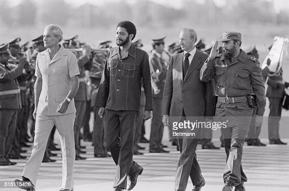 Nhưng năm 1983, biến cố xảy ra khi tướng Hudson Austin, được các đặc nhiệm Cuba hỗ trợ đã lật đổ và sát hại Bishop. Ngay sau đó, một chính quyền quân sự của Grenada được thành lập với sự hỗ trợ của Liên Xô, Cuba, Đông Đức, Bulgaria, Bắc Triều Tiên,…