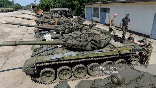 Với việc Ukraine ngày càng phụ thuộc vào vũ khí nhập khẩu, nước này có thể cuối cùng sẽ bắt đầu cân nhắc việc nhập khẩu xe tăng nước ngoài thay vì dựa vào chính mình trong tương lai xa.