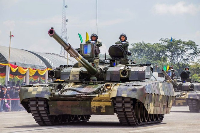 Một vấn đề nữa đối với chương trình T-84 là năng lực công nghiệp còn lại rất hạn chế ở Ukraine so với những năm 1990. Với việc T-84 hầu như không được sử dụng ở Ukraine, khách hàng chính của xe tăng là quân đội Thái Lan, đã đặt hàng 49 xe tăng vào năm 2011.