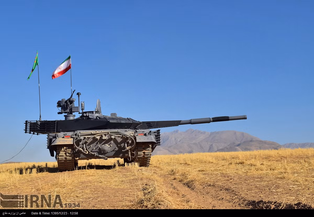 Cũng cần đánh giá cao quyết tâm của các nhà lãnh đạo Iran, trong tinh thần độc lập về phát triển và sản xuất vũ khí. Khi chế tạo xe tăng Karrar, hay bất cứ loại vũ khí nào, người Iran đã cho thấy rằng họ thực sự nghiêm túc trong việc tránh phải phụ thuộc vào bất kỳ quốc gia nào.