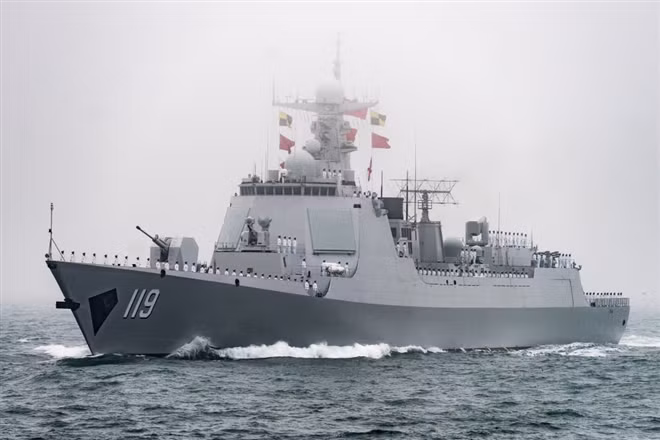 Nghi van khu truc ham Type 055 la ban sao Zumwalt cua My?
