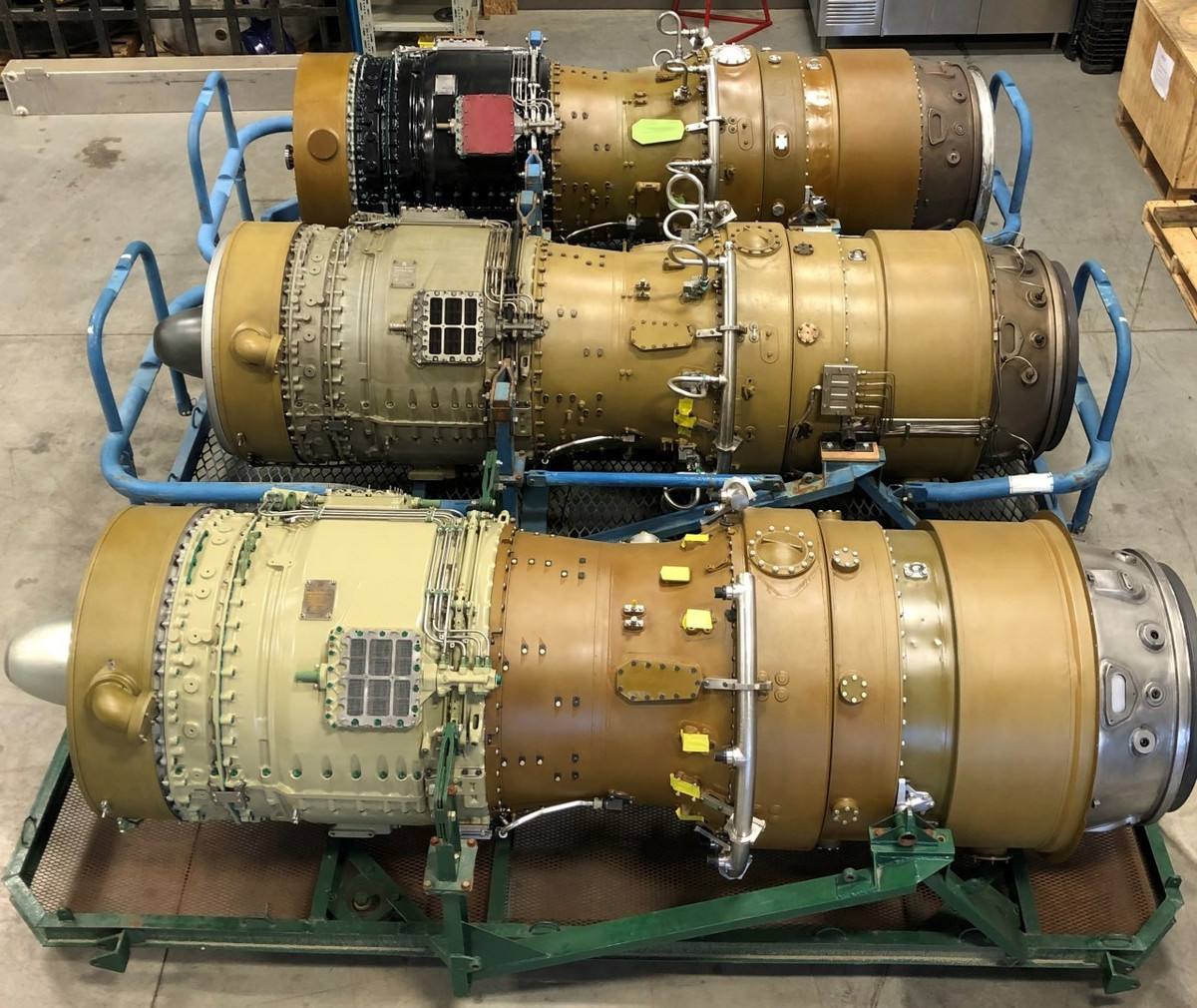 "Trái tim" của chiếc chiến hạm này là hệ thống động lực CODAG (kết hợp turbine khí - diesel) với 2 động cơ diesel MAN 12V28/33D STC của Đức và một turbine khí Rolls-Royce MT30, giúp con tàu đạt tốc độ cao khi tăng tốc.